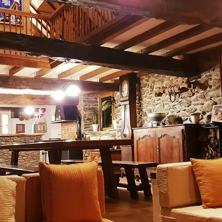 La Bergerie De * Louvie-Soubiron